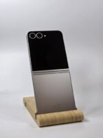 Samsung Galaxy ZFlip6 Szürke 256GB (Használt)